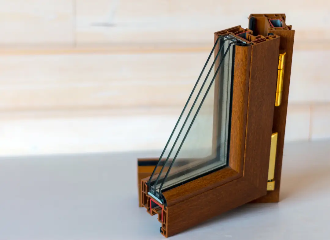 Installation de fenêtre en bois sur mesure Aubignan